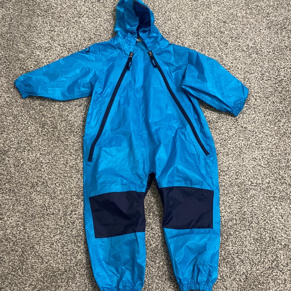 Like new Tuffo muddy buddy rain suit size 5T